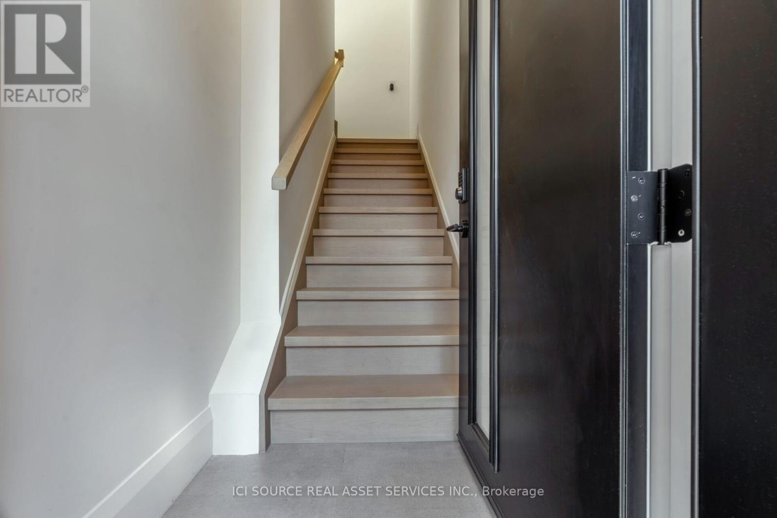 2 - 328 Shaw Street, Toronto, Ontario  M6J 2X2 - Photo 6 - C12458873