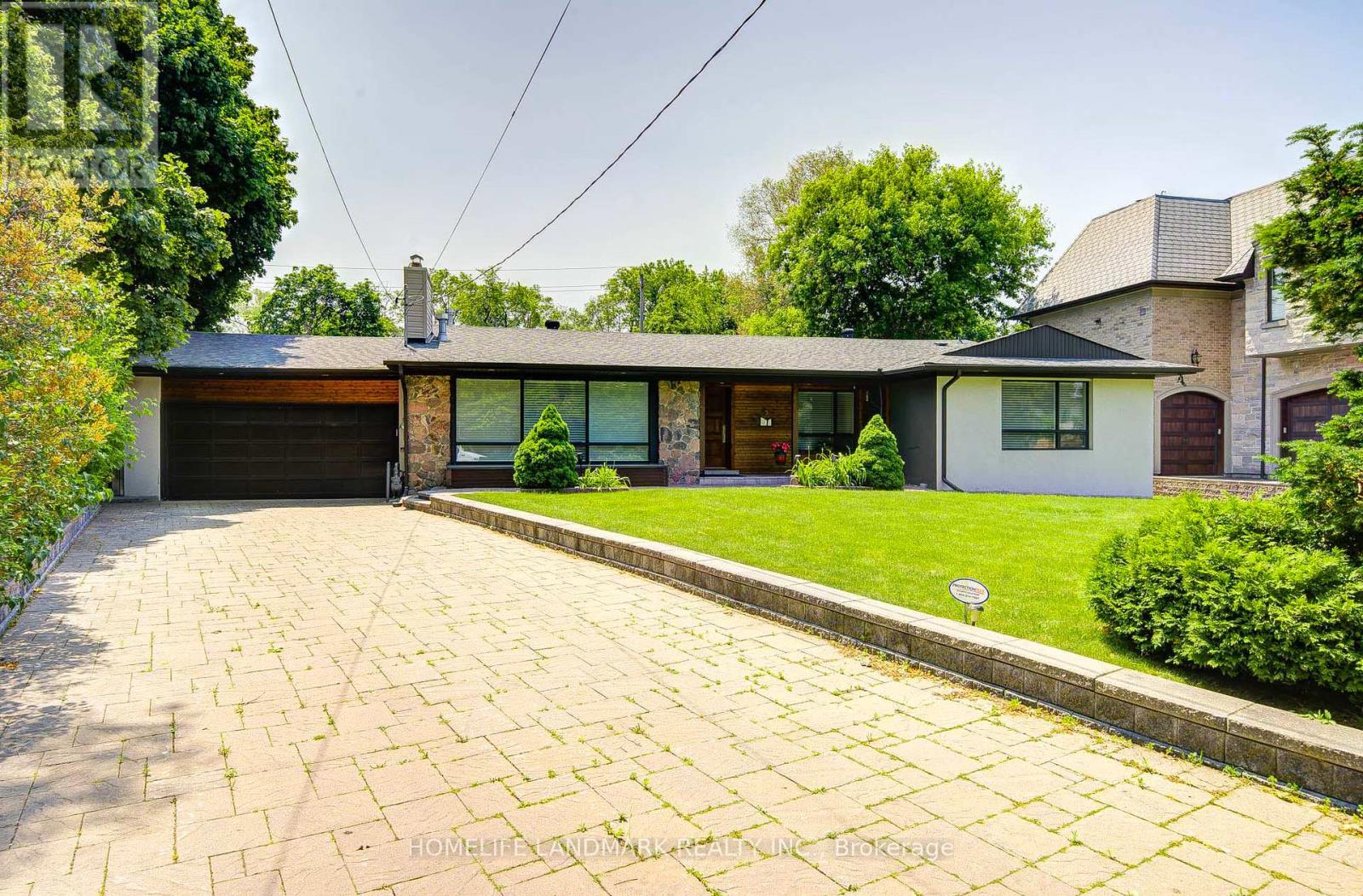 5 Sulgrave Crescent, Toronto, Ontario  M2L 1W5 - Photo 1 - C12458880