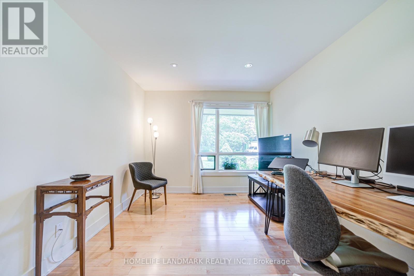 5 Sulgrave Crescent, Toronto, Ontario  M2L 1W5 - Photo 12 - C12458880