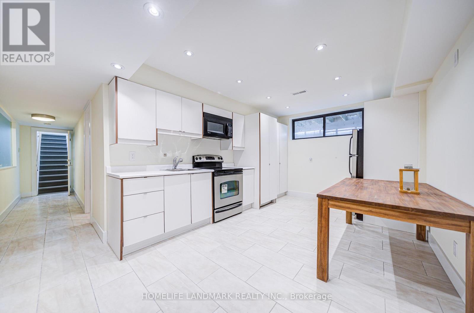 5 Sulgrave Crescent, Toronto, Ontario  M2L 1W5 - Photo 13 - C12458880