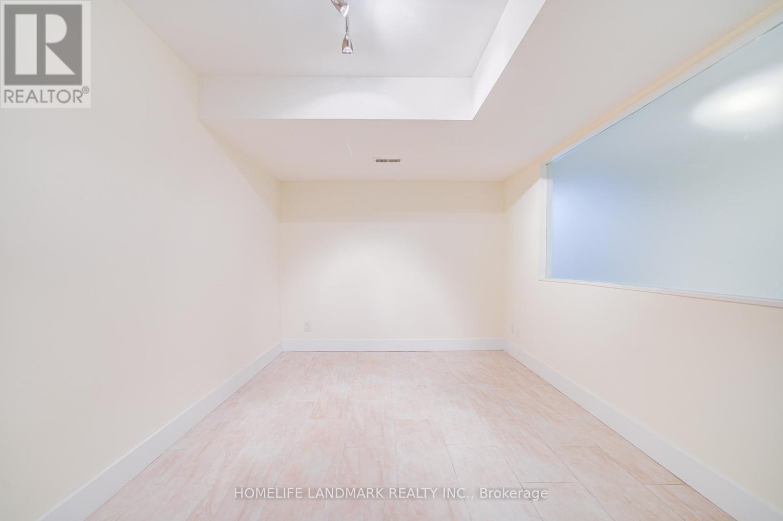 5 Sulgrave Crescent, Toronto, Ontario  M2L 1W5 - Photo 14 - C12458880