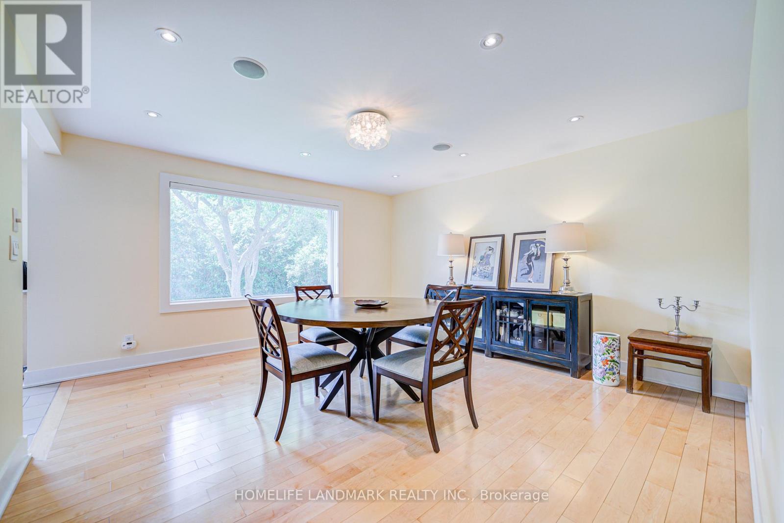 5 Sulgrave Crescent, Toronto, Ontario  M2L 1W5 - Photo 9 - C12458880