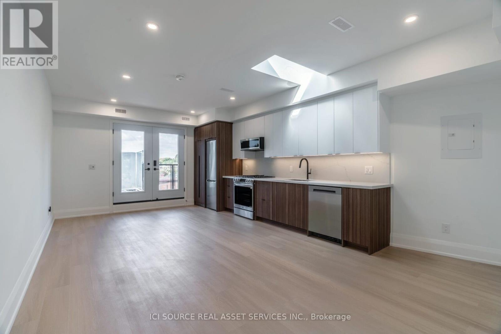 3 - 328 Shaw Street, Toronto, Ontario  M6J 2X2 - Photo 8 - C12458883