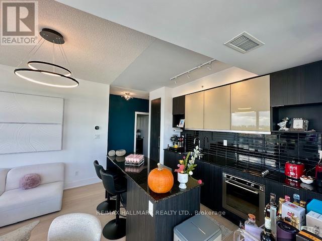 1009 - 99 The Donway, Toronto, Ontario  M3C 0N8 - Photo 17 - C12458884