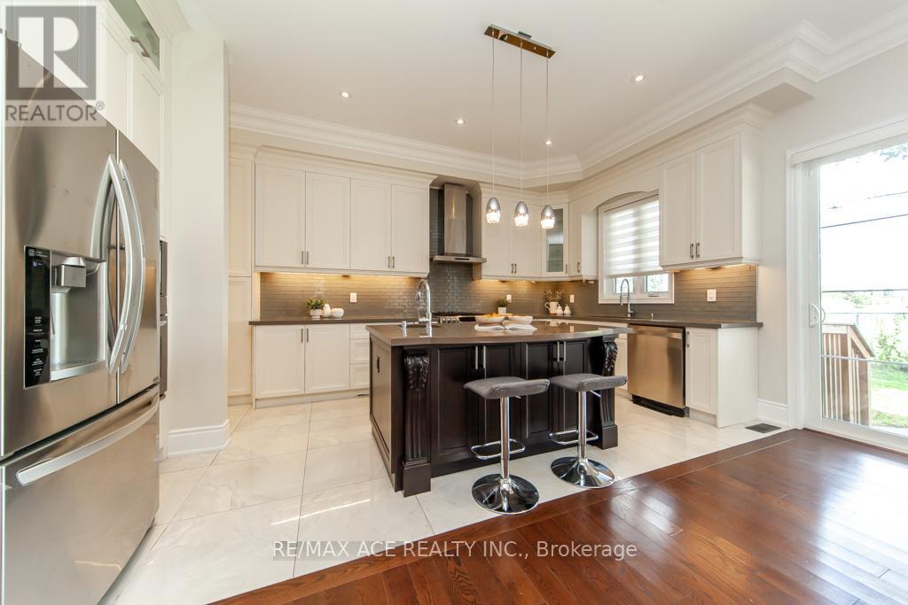 11 Ashdean Drive, Toronto, Ontario  M1P 1E4 - Photo 12 - E12458885
