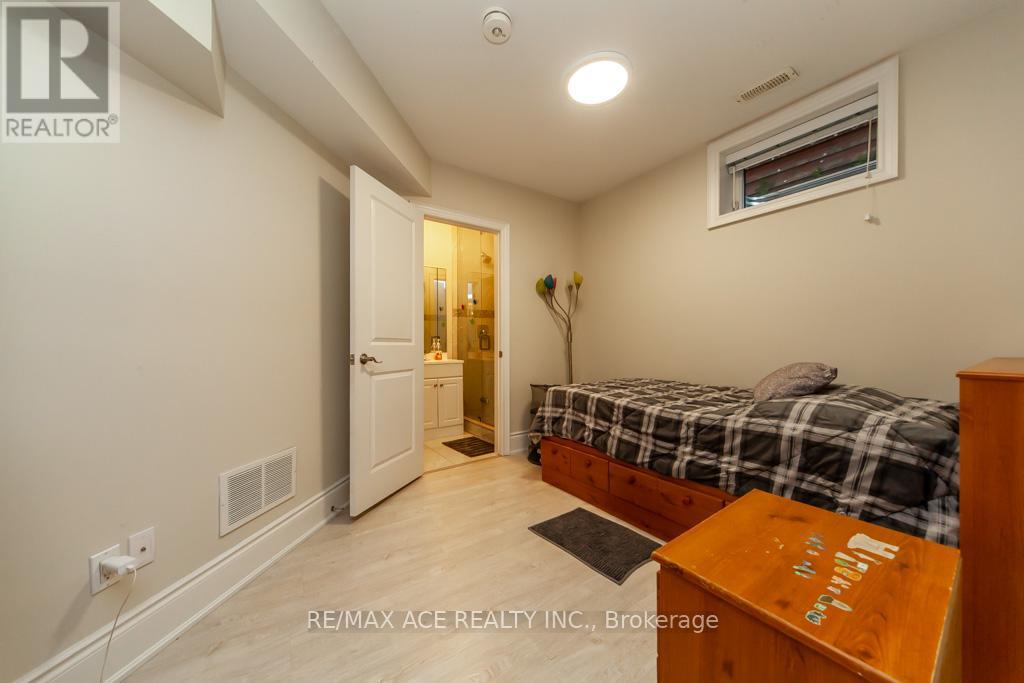 11 Ashdean Drive, Toronto, Ontario  M1P 1E4 - Photo 29 - E12458885