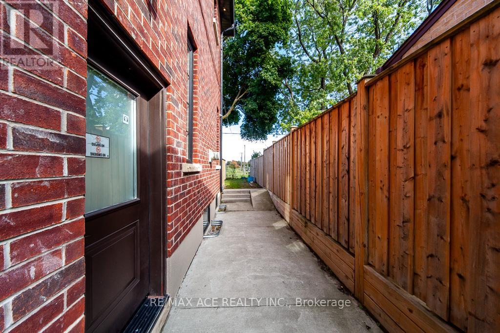 11 Ashdean Drive, Toronto, Ontario  M1P 1E4 - Photo 34 - E12458885