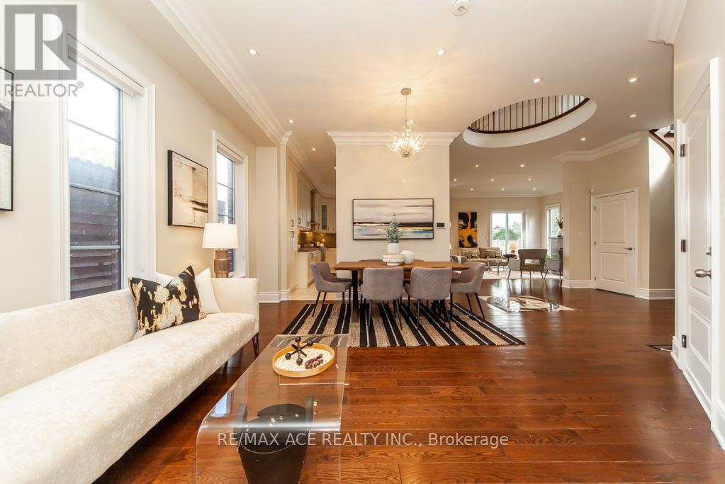 11 Ashdean Drive, Toronto, Ontario  M1P 1E4 - Photo 4 - E12458885