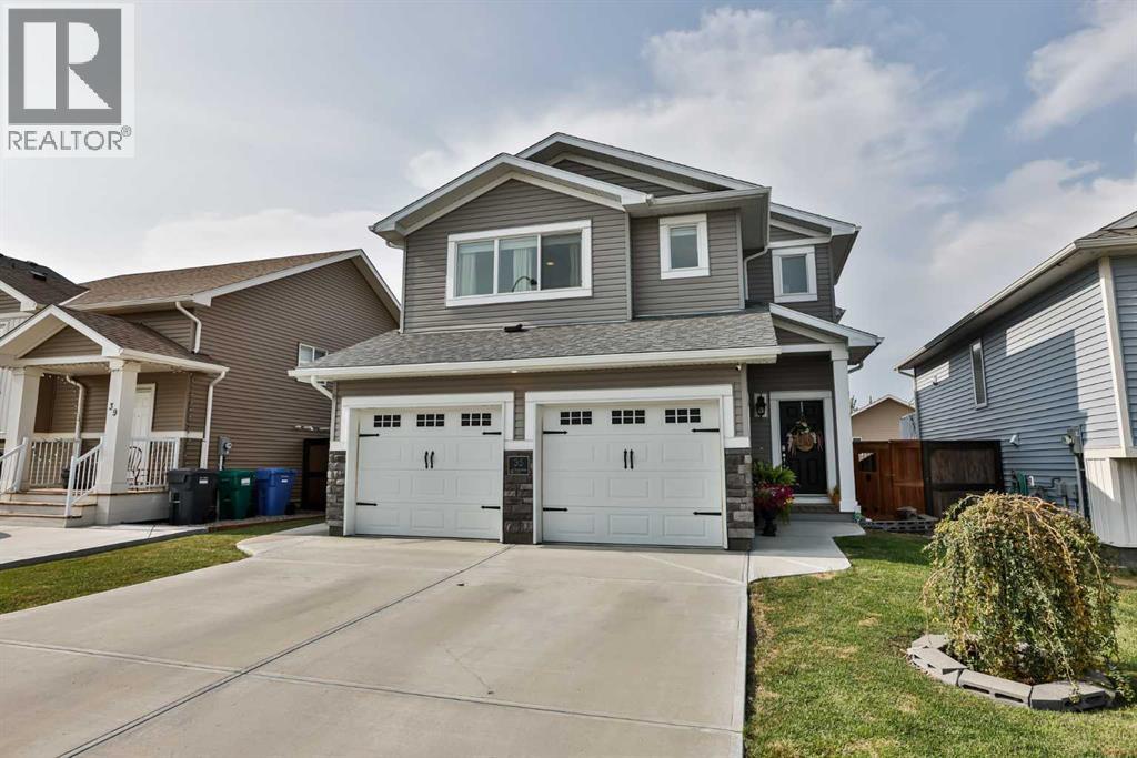 35 Kensington Road W, Lethbridge, Alberta  T1J 5N5 - Photo 1 - A2257241