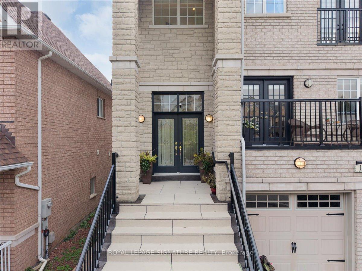 12 Pietro Drive, Vaughan, Ontario  L6A 3K5 - Photo 2 - N12458881