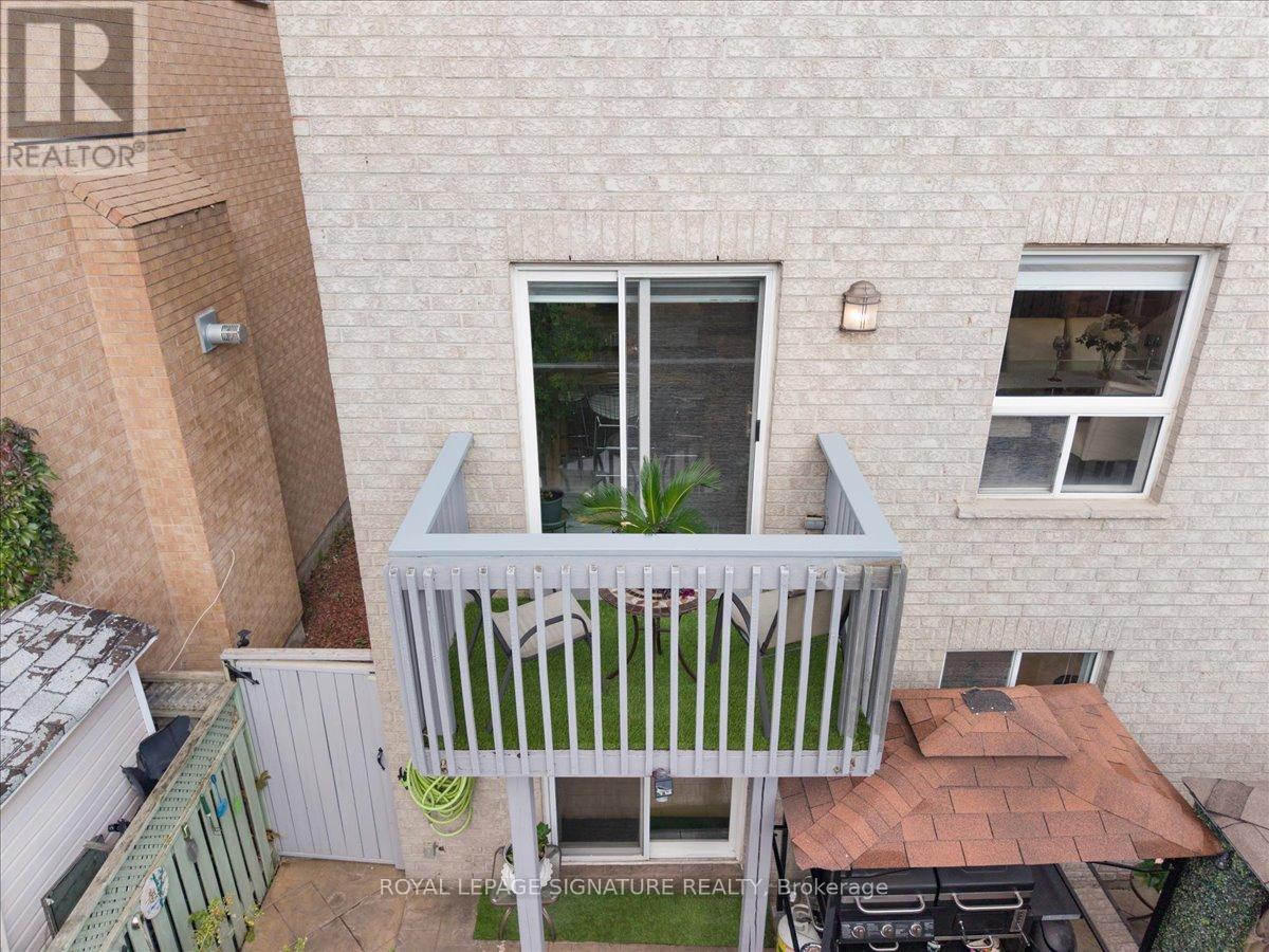 12 Pietro Drive, Vaughan, Ontario  L6A 3K5 - Photo 46 - N12458881