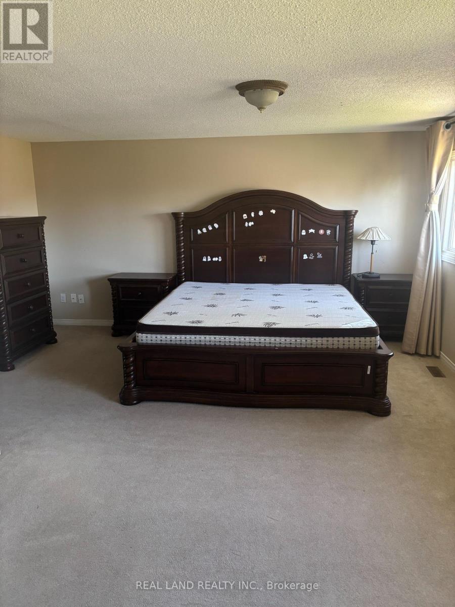 40 Burnhope Drive, Brampton, Ontario  L6X 3R7 - Photo 11 - W12458871