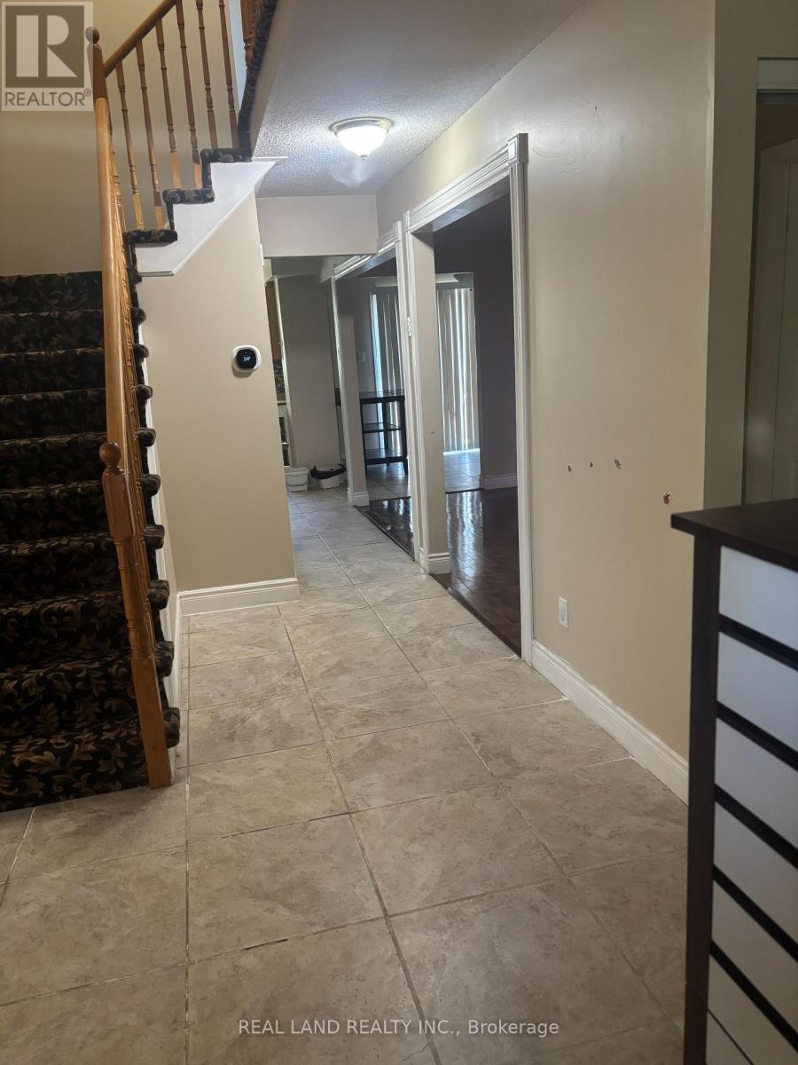 40 Burnhope Drive, Brampton, Ontario  L6X 3R7 - Photo 16 - W12458871