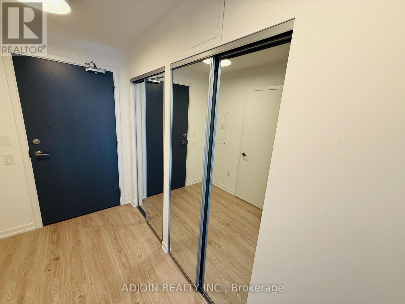 612 - 2485 Eglinton Avenue, Mississauga, Ontario  L5M 2V8 - Photo 3 - W12458876