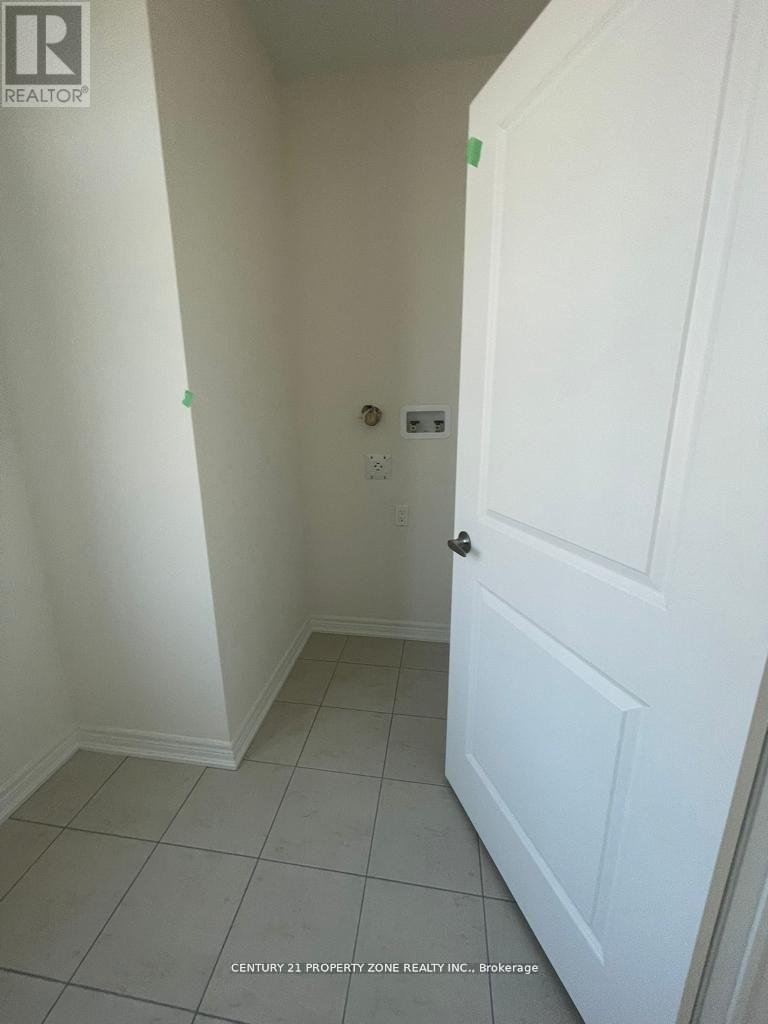 2 Bachelor Street, Brampton, Ontario  L7A 0G7 - Photo 12 - W12458877