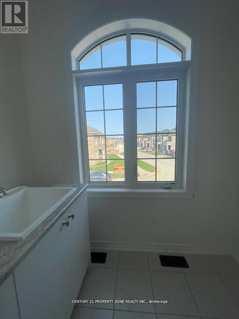 2 Bachelor Street, Brampton, Ontario  L7A 0G7 - Photo 16 - W12458877