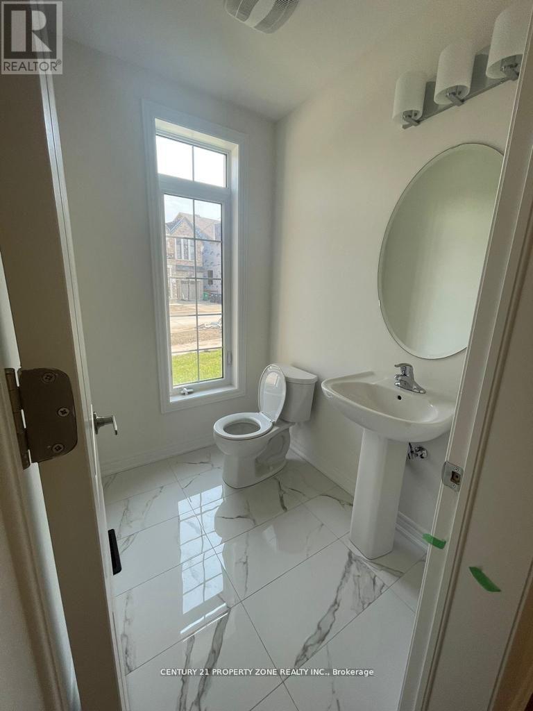 2 Bachelor Street, Brampton, Ontario  L7A 0G7 - Photo 17 - W12458877