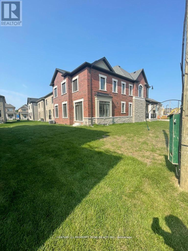 2 Bachelor Street, Brampton, Ontario  L7A 0G7 - Photo 20 - W12458877