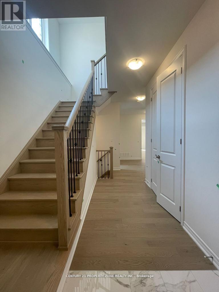 2 Bachelor Street, Brampton, Ontario  L7A 0G7 - Photo 5 - W12458877