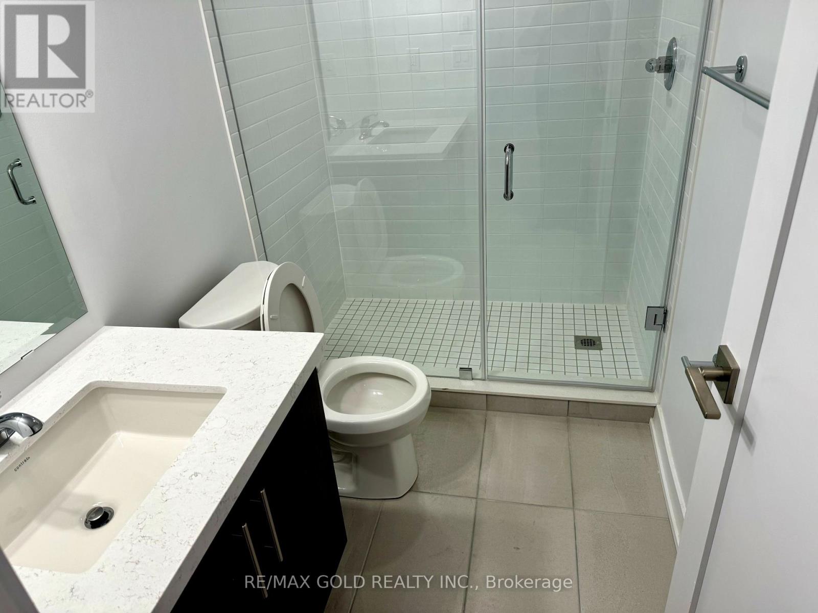 9 - 155 Veterans Drive N, Brampton, Ontario  L7A 5L2 - Photo 10 - W12458886