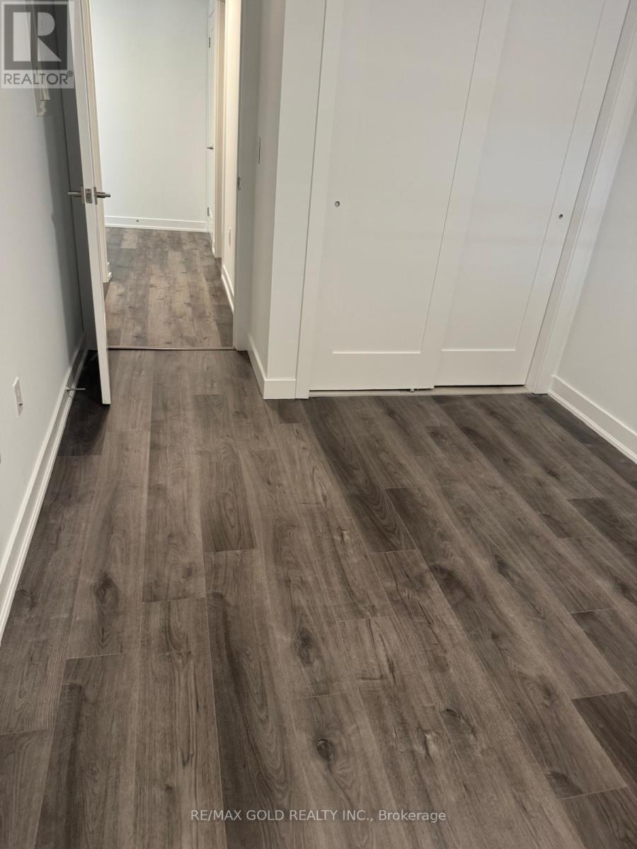 9 - 155 Veterans Drive N, Brampton, Ontario  L7A 5L2 - Photo 6 - W12458886
