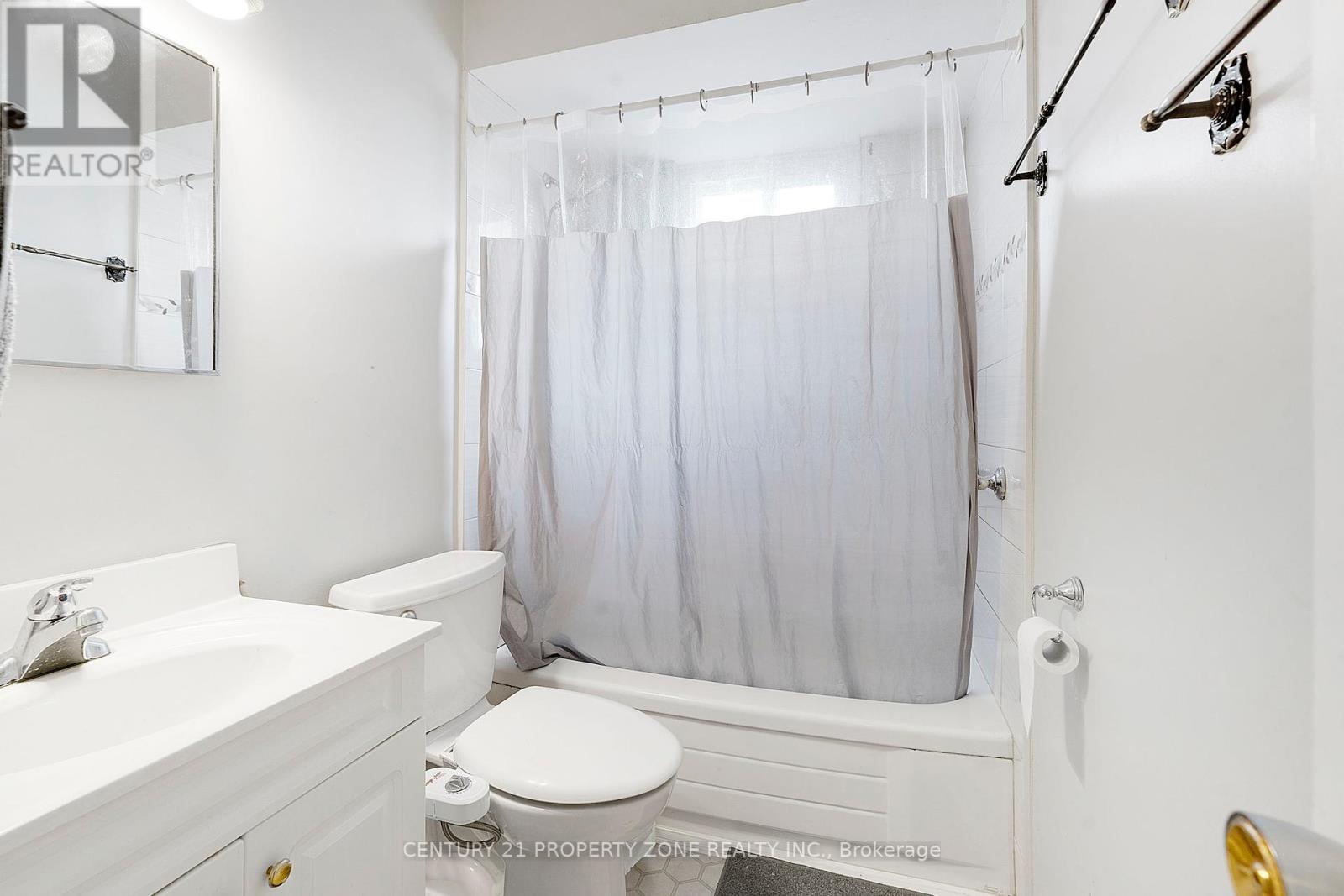 29 Finchley Crescent, Brampton, Ontario  L6T 3P5 - Photo 20 - W12458889