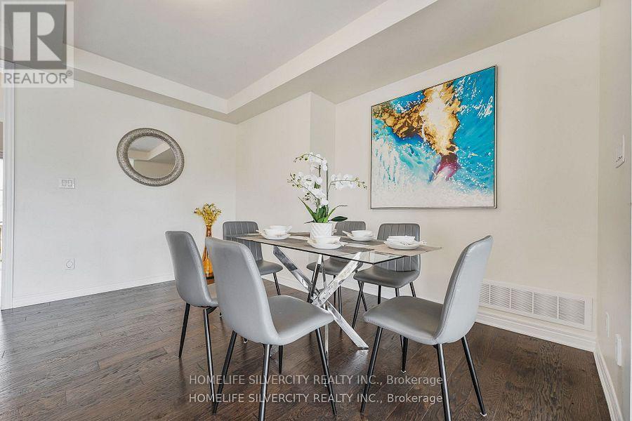 Main - 18 Tysonville Circle, Brampton, Ontario  L7A 0B5 - Photo 6 - W12458891