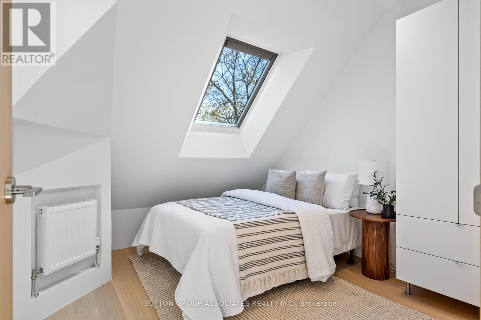 Upper - 20 Kendal Avenue, Toronto, Ontario  M5R 1L7 - Photo 44 - C12450513