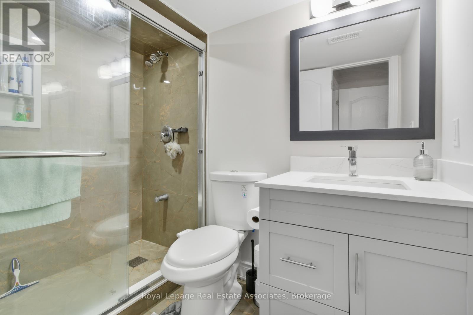 66 Millhouse Mews, Brampton (Bram West), Ontario  L6Y 5J8 - Photo 38 - W12458824