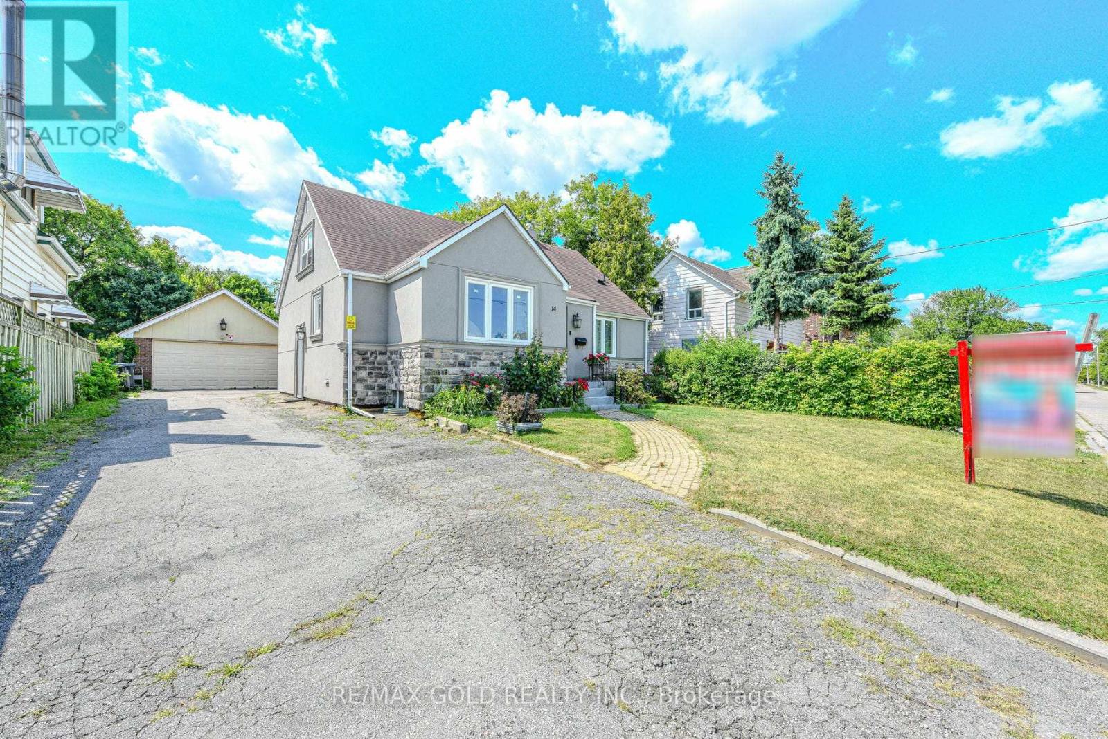 14 Burlington Street, Mississauga, Ontario  L4T 1B7 - Photo 3 - W12458899