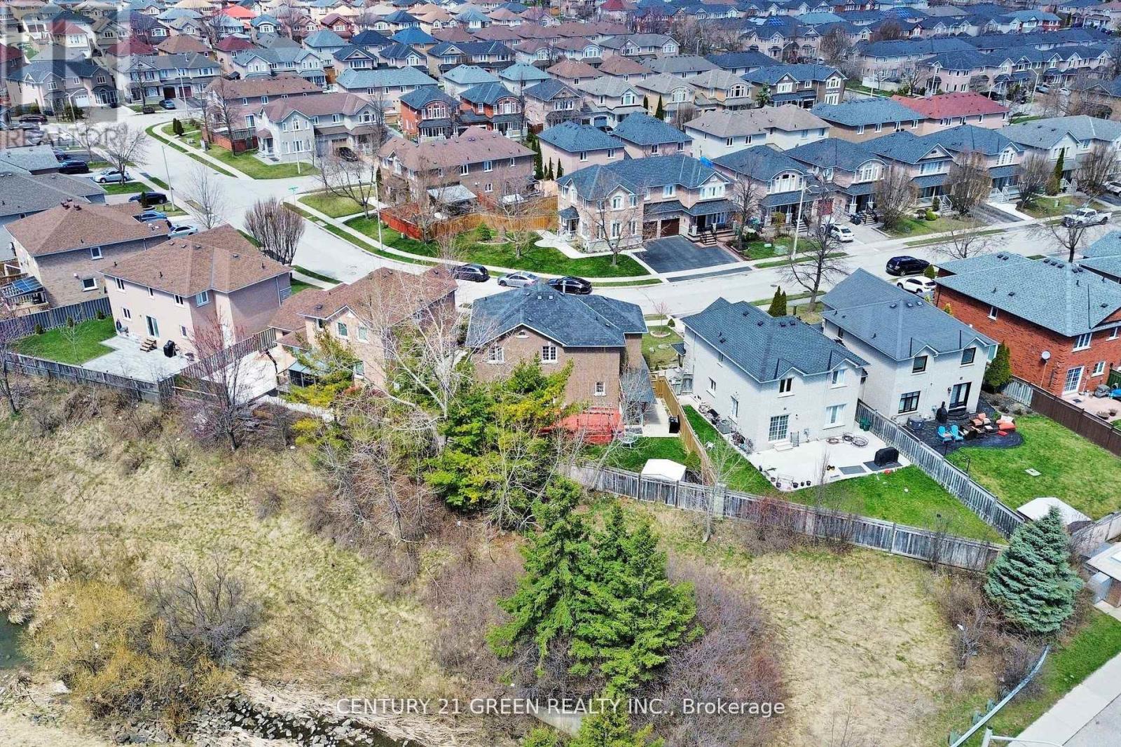 26 DOLPHIN SONG CRESCENT, Brampton, Ontario