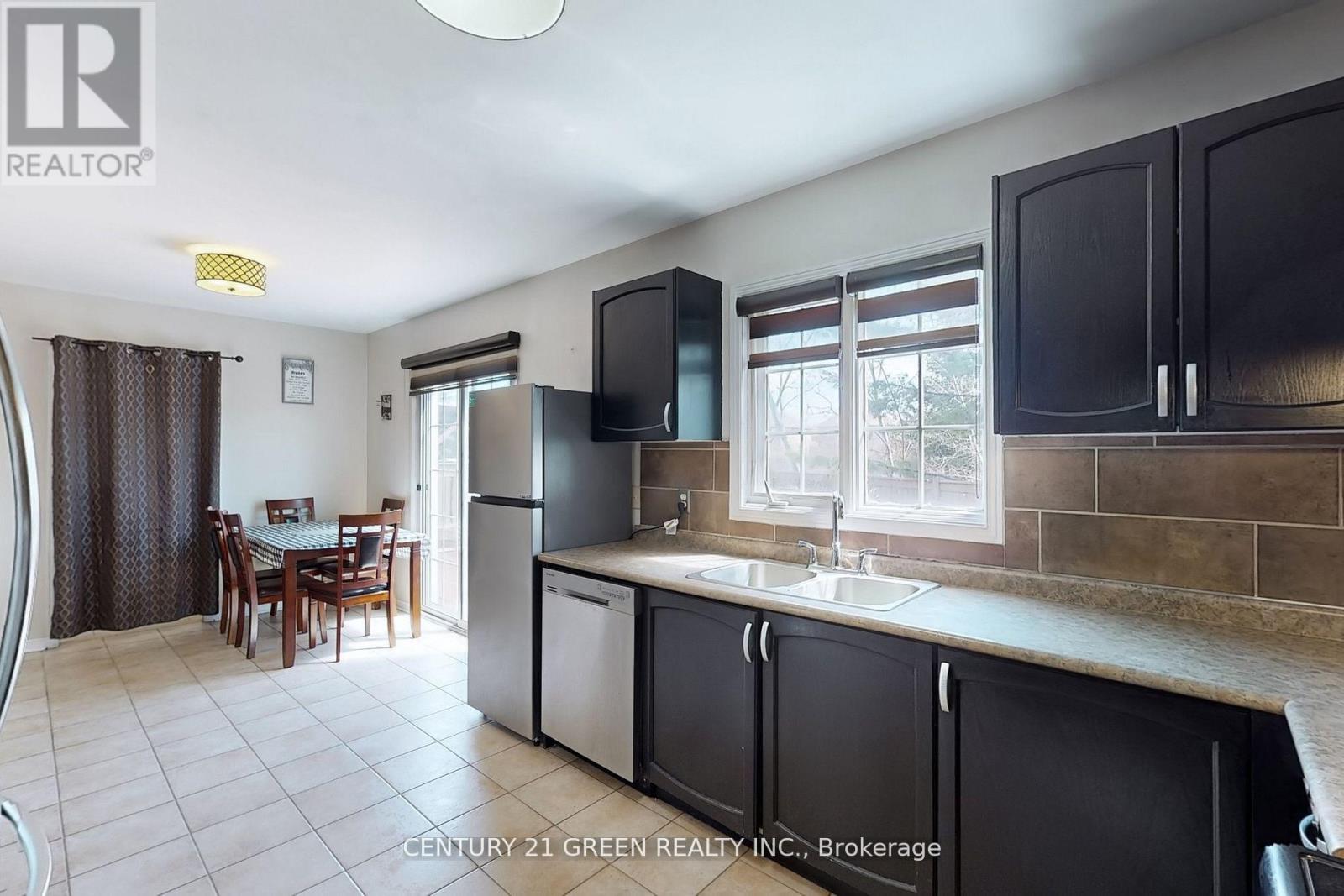 26 Dolphin Song Crescent, Brampton, Ontario  L6R 2A4 - Photo 20 - W12458902