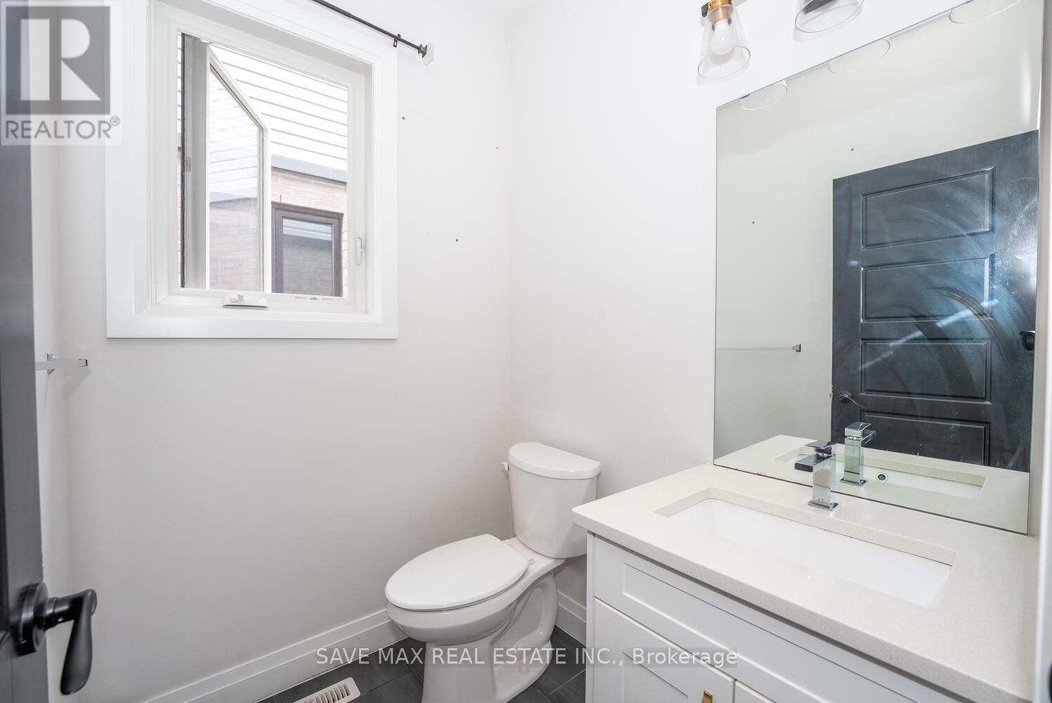 3374 Oriole Drive, London South, Ontario  N6M 0K1 - Photo 21 - X12416996