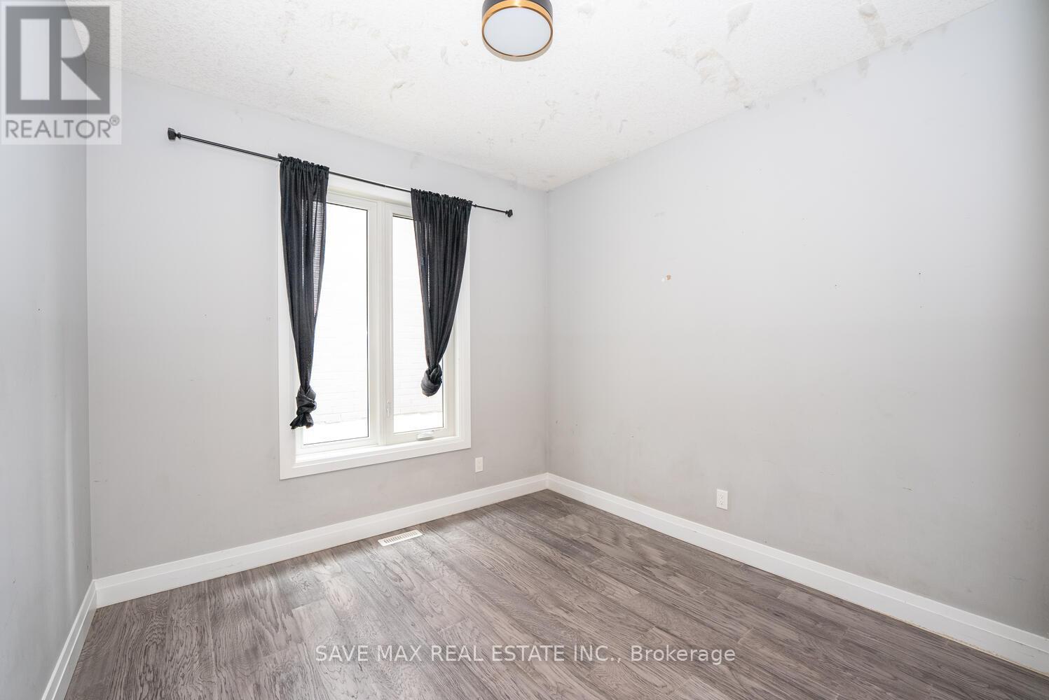 3374 Oriole Drive, London South, Ontario  N6M 0K1 - Photo 22 - X12416996