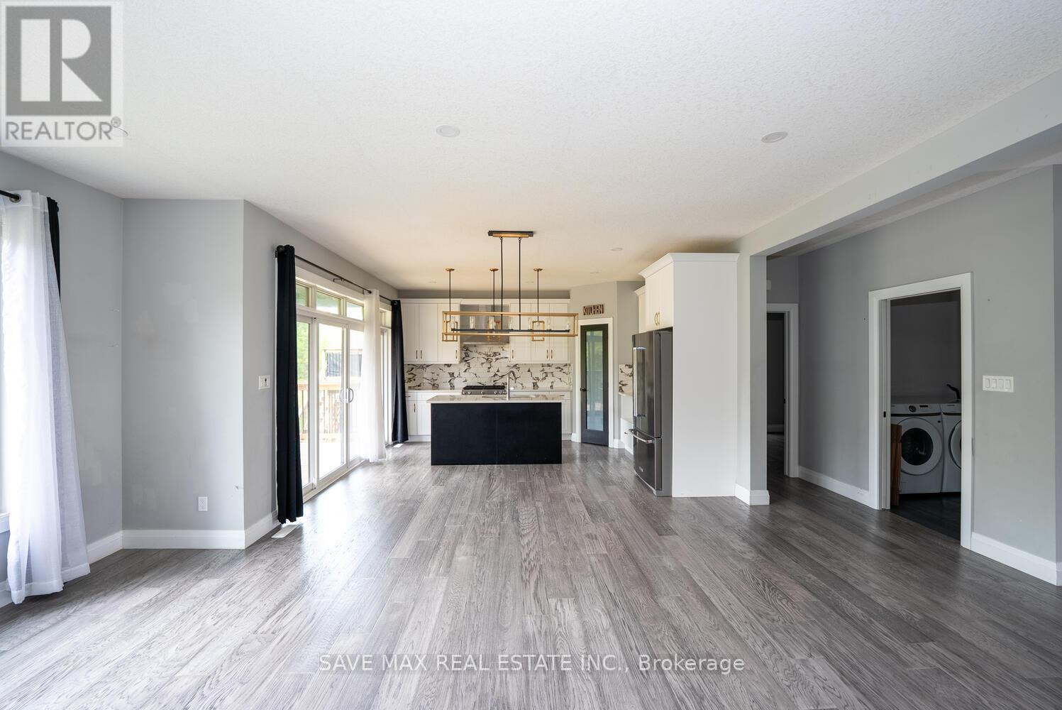 3374 Oriole Drive, London South, Ontario  N6M 0K1 - Photo 14 - X12416996