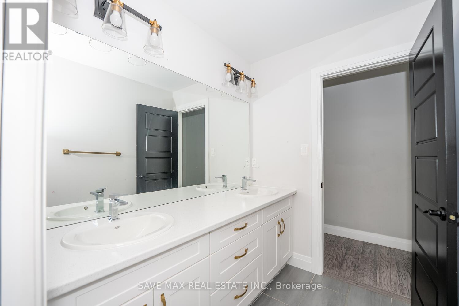3374 Oriole Drive, London South, Ontario  N6M 0K1 - Photo 37 - X12416996