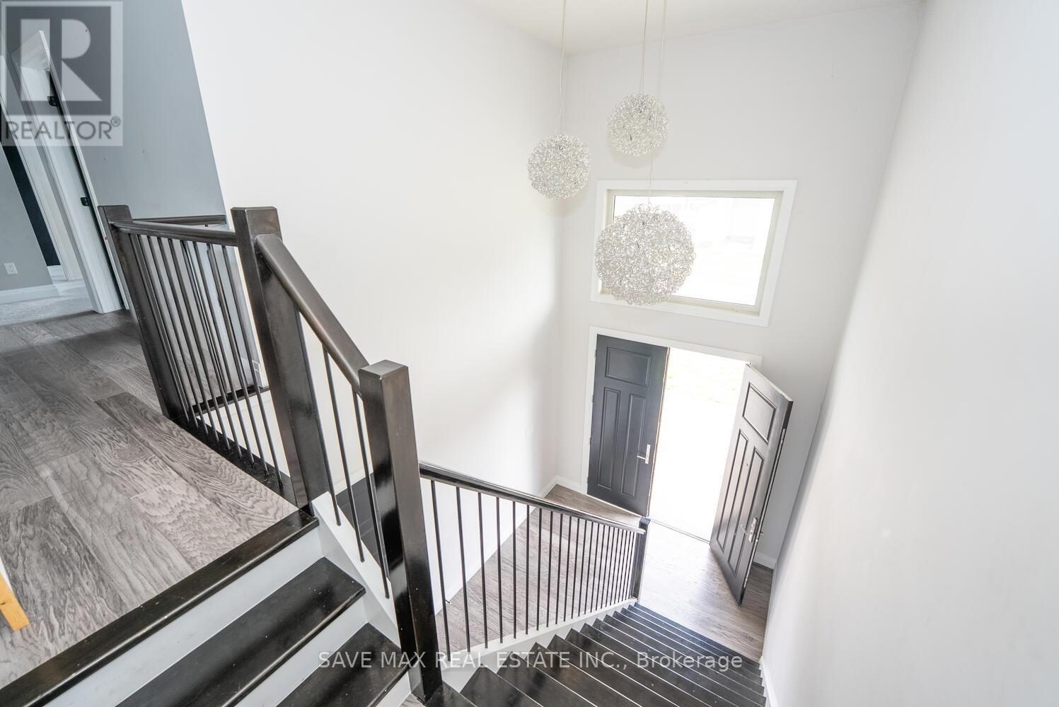 3374 Oriole Drive, London South, Ontario  N6M 0K1 - Photo 27 - X12416996