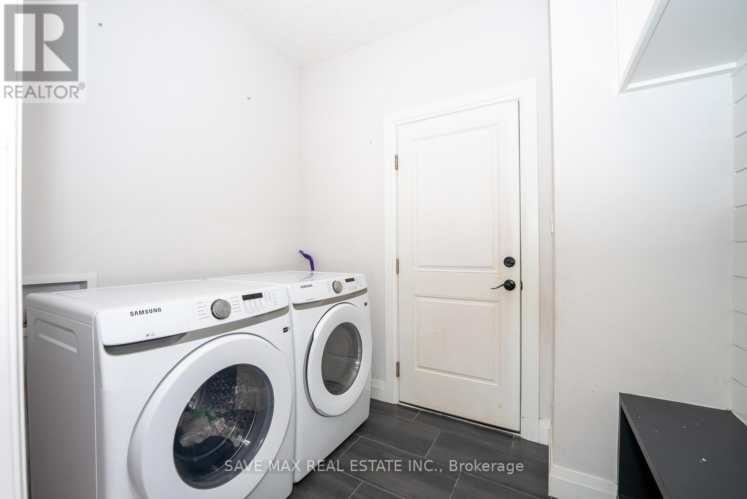 3374 Oriole Drive, London South, Ontario  N6M 0K1 - Photo 38 - X12416996