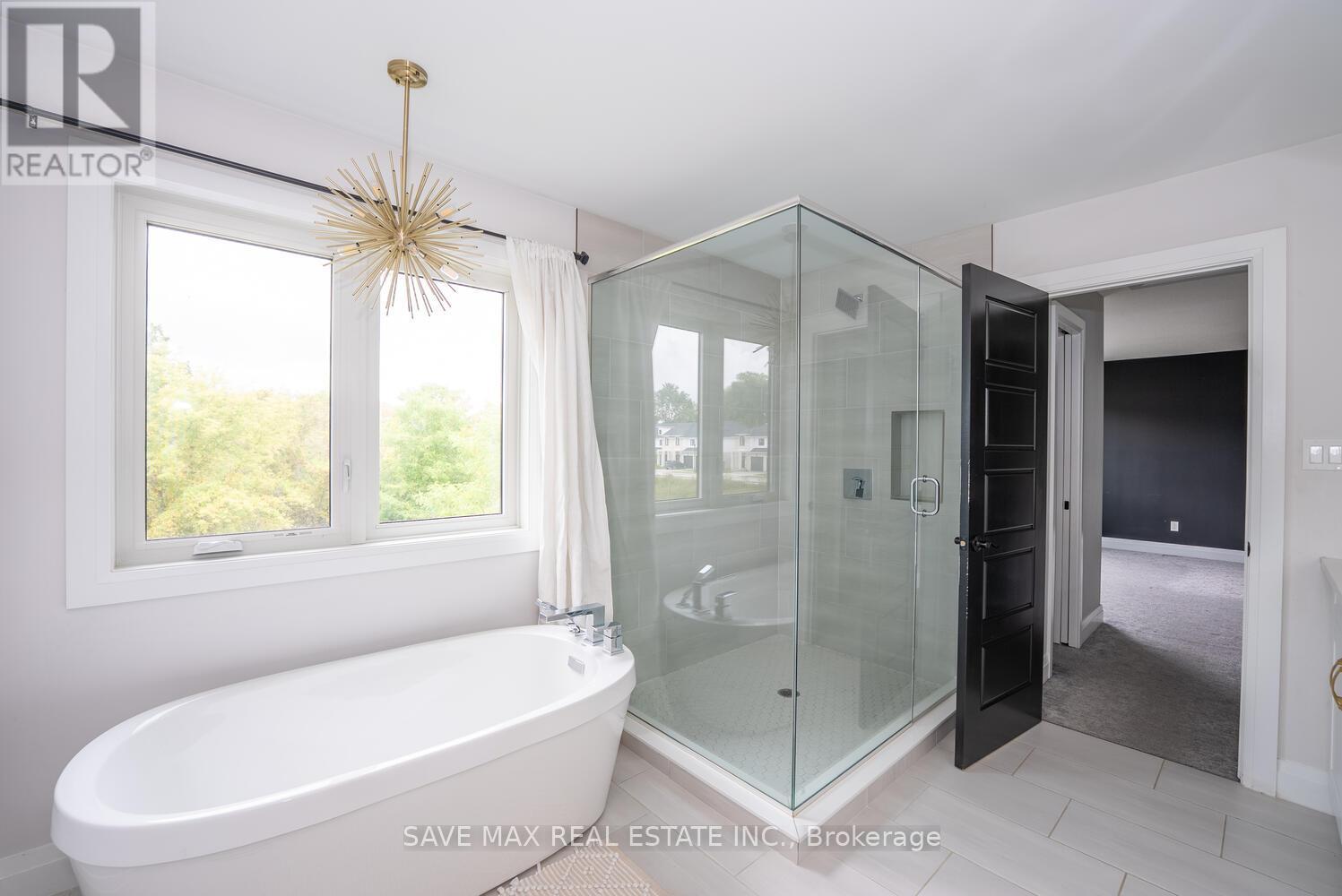3374 Oriole Drive, London South, Ontario  N6M 0K1 - Photo 31 - X12416996