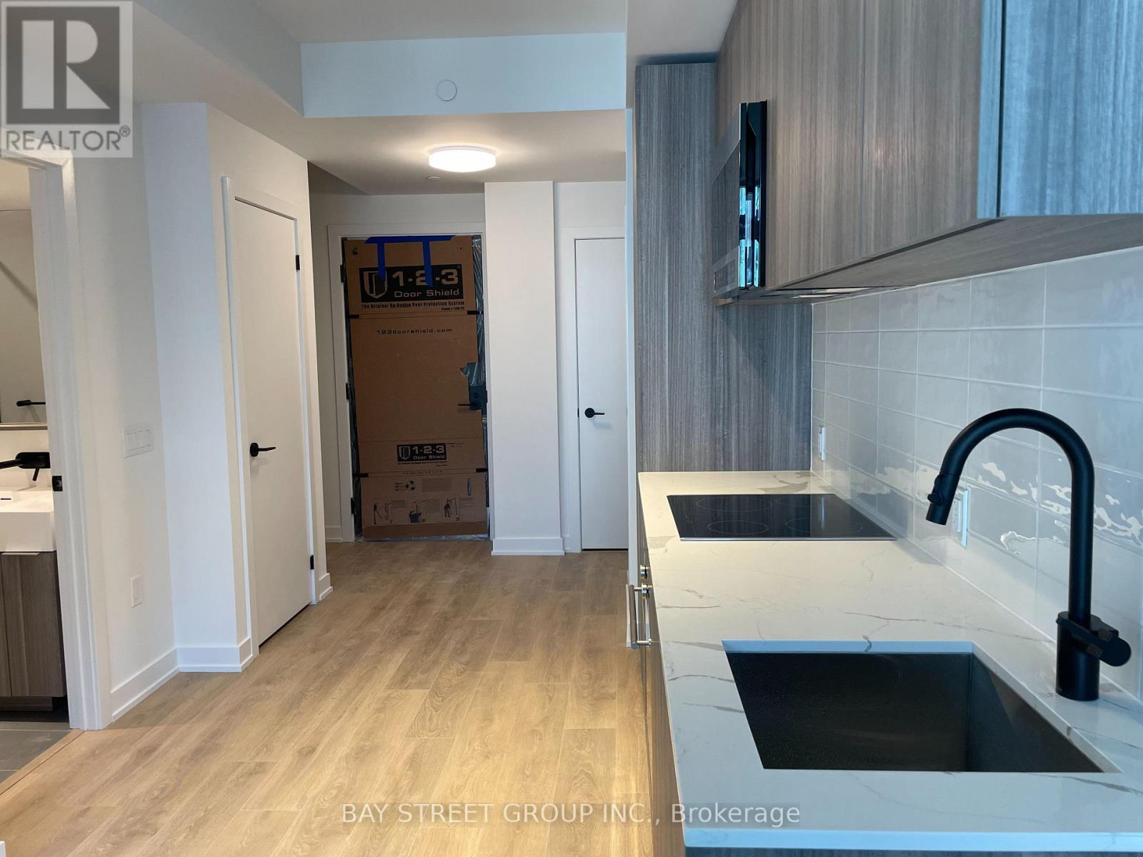 1204 - 127 Broadway Avenue, Toronto, Ontario  M4P 1V3 - Photo 4 - C12458926
