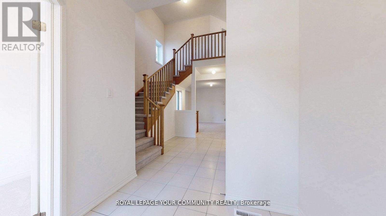26 Baycroft Boulevard, Essa, Ontario  L0M 1B5 - Photo 27 - N12458923