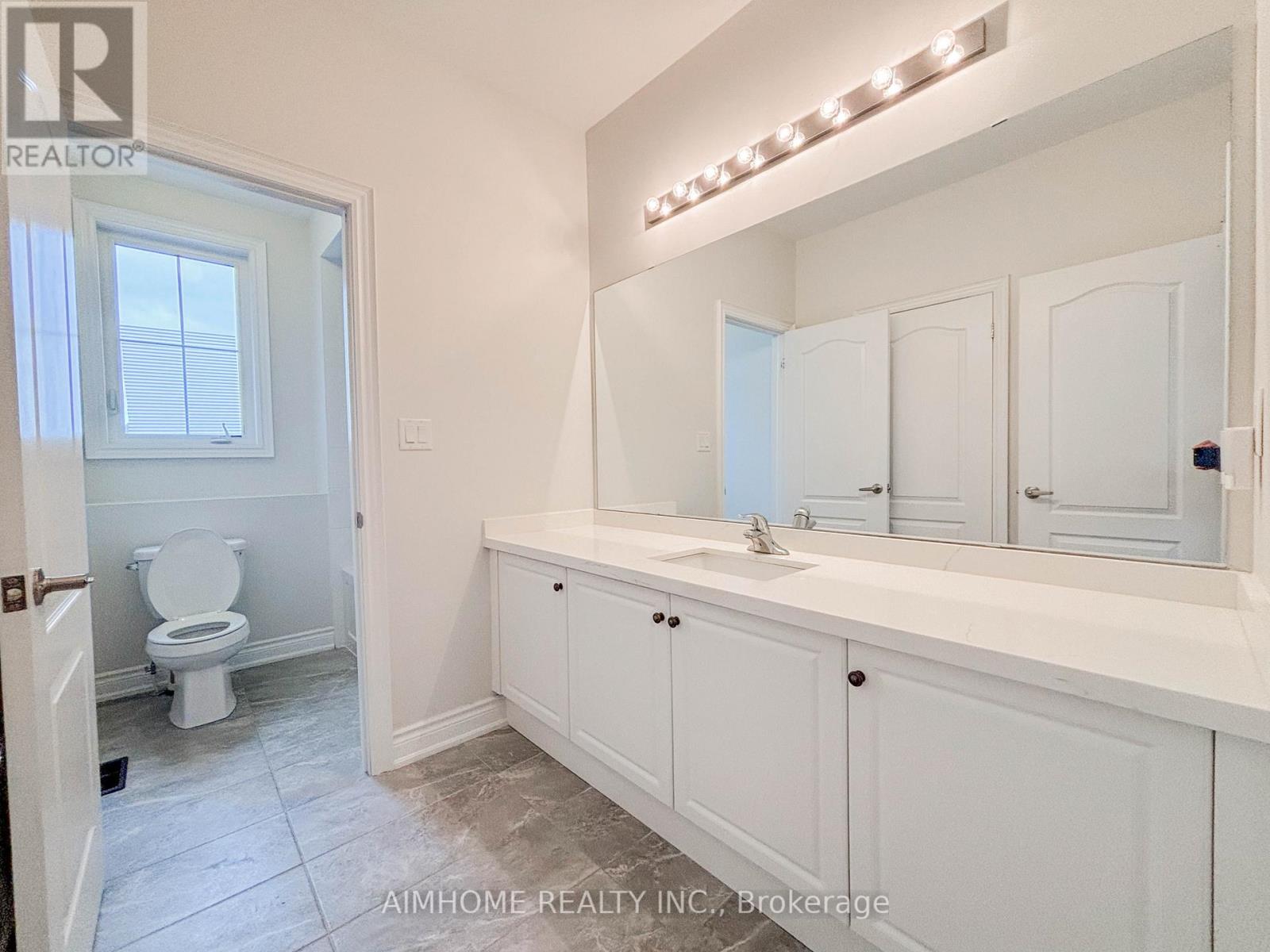 706 Harry Douglas Street, Newmarket, Ontario  L3X 0J8 - Photo 29 - N12458660