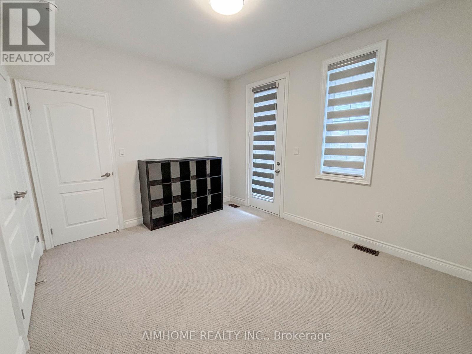 706 Harry Douglas Street, Newmarket, Ontario  L3X 0J8 - Photo 25 - N12458660
