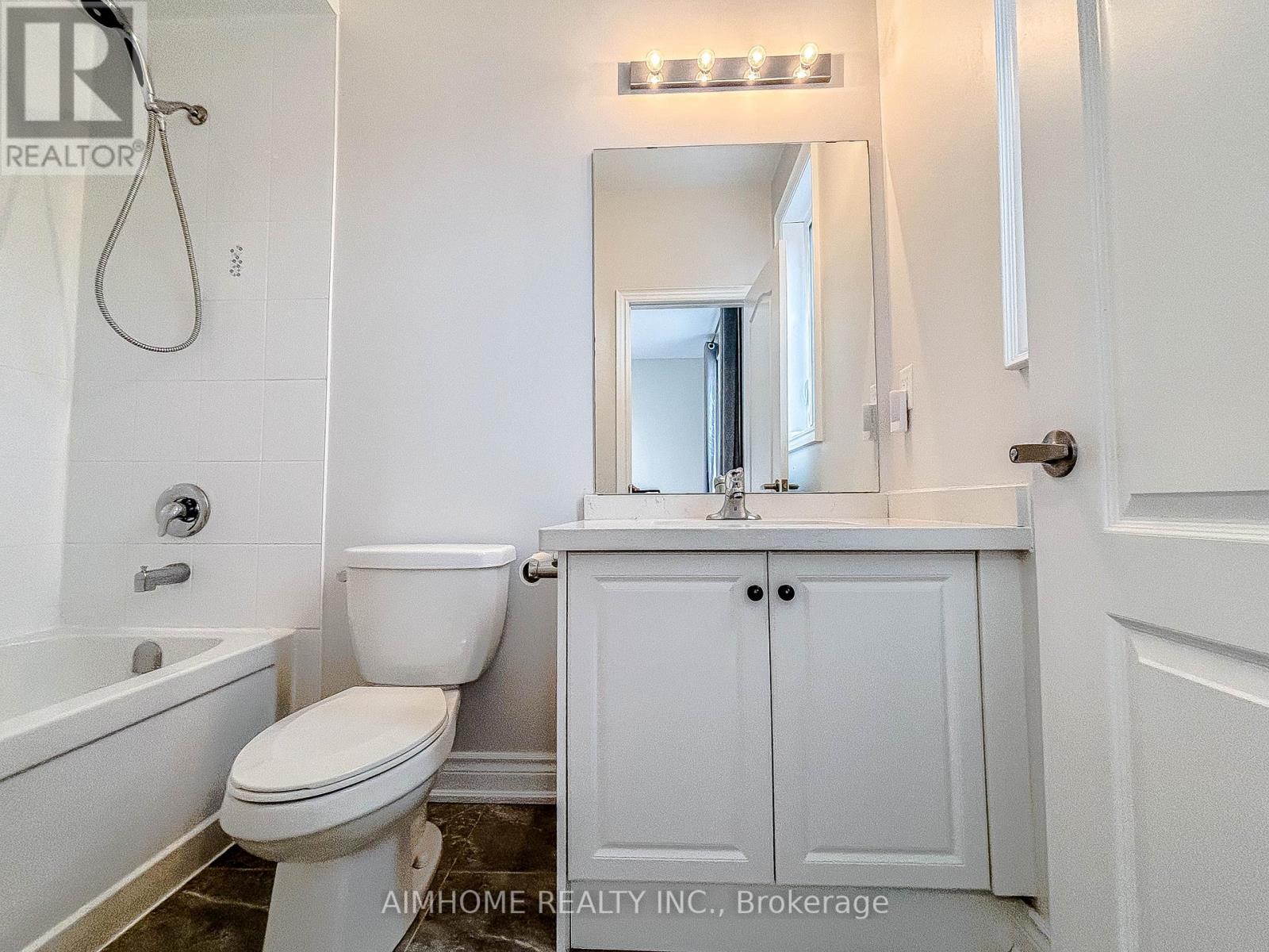 706 Harry Douglas Street, Newmarket, Ontario  L3X 0J8 - Photo 36 - N12458660