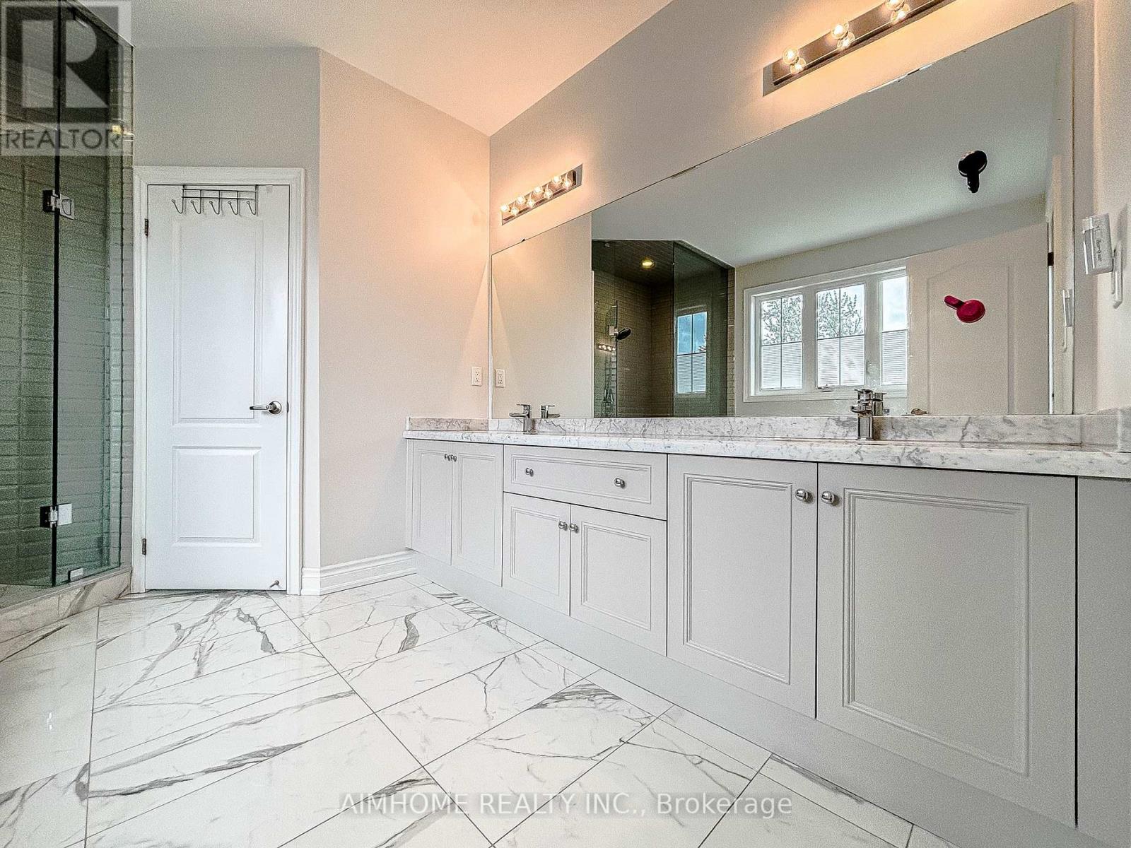 706 Harry Douglas Street, Newmarket, Ontario  L3X 0J8 - Photo 41 - N12458660