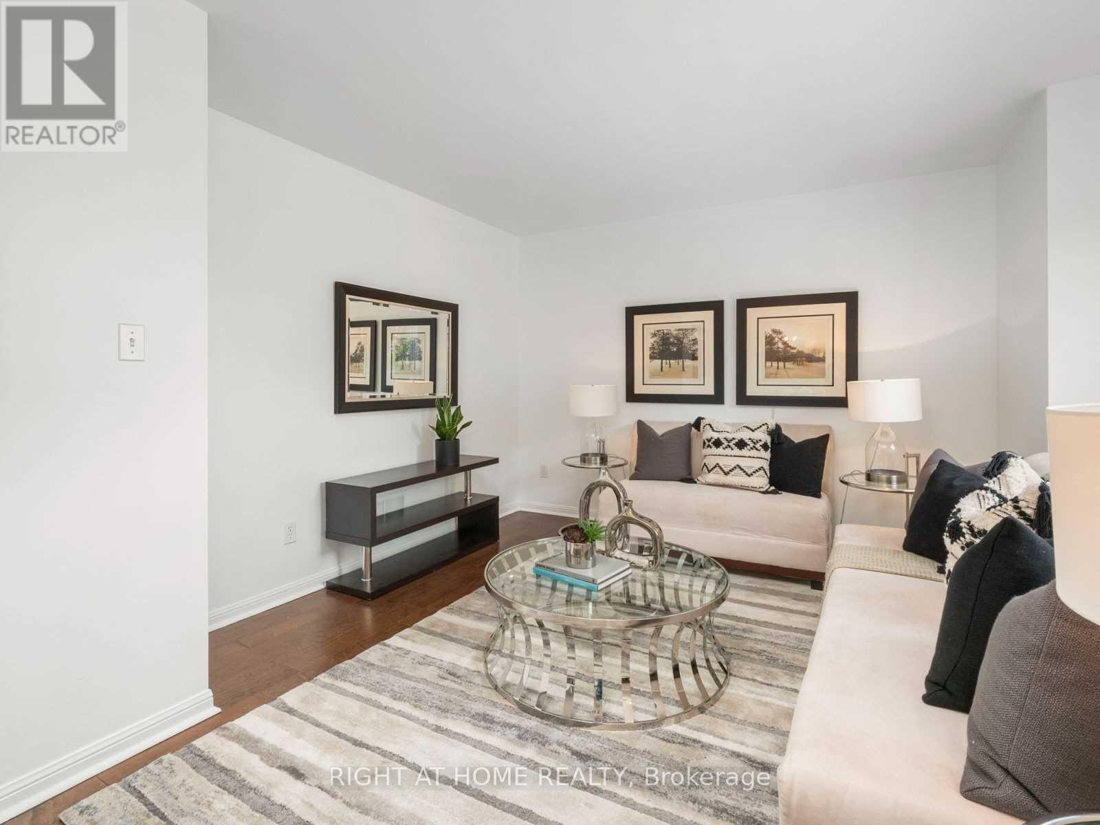 5555 Bridgeport Gate, Mississauga, Ontario  L5M 6N1 - Photo 14 - W12458909