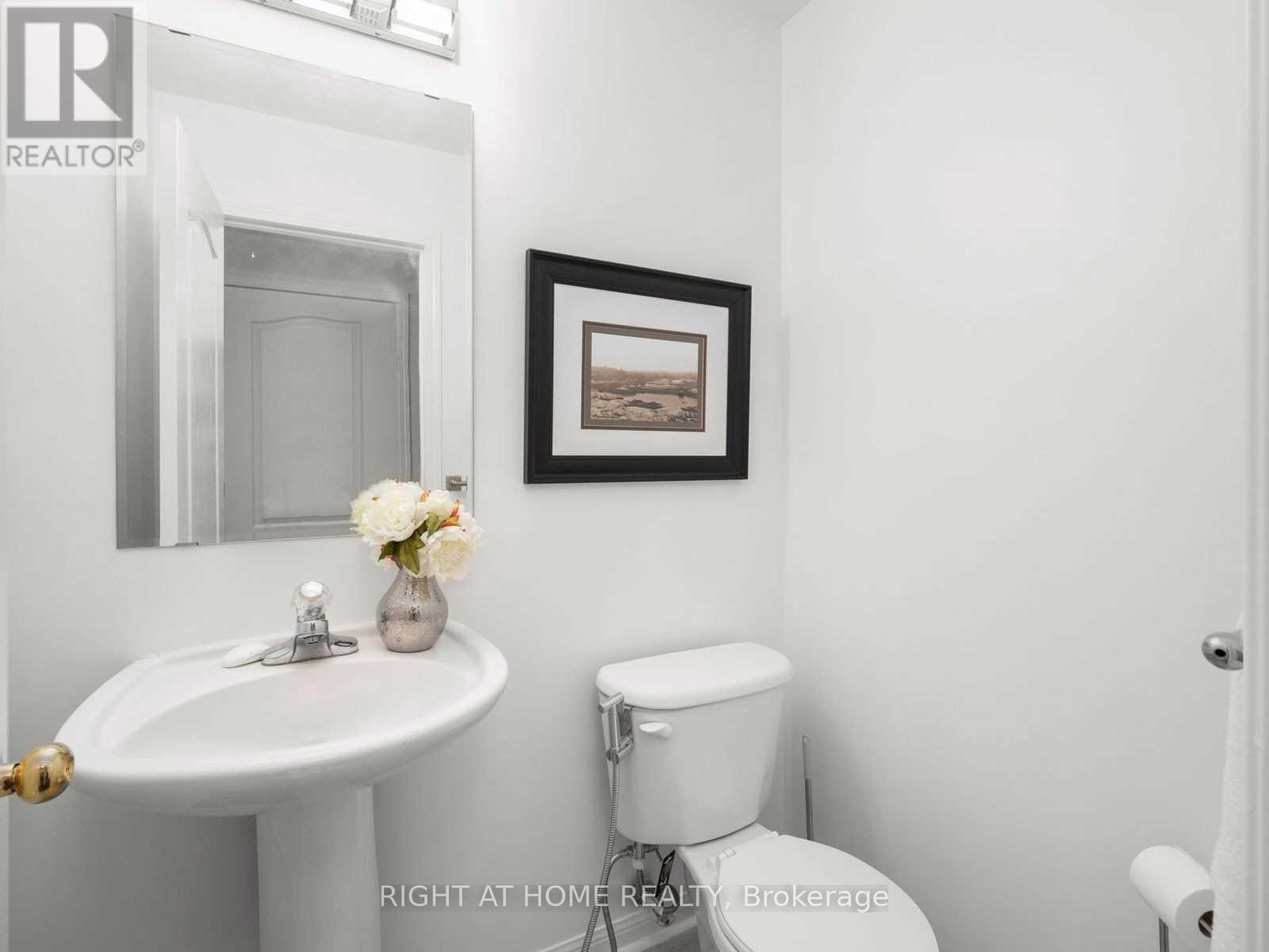 5555 Bridgeport Gate, Mississauga, Ontario  L5M 6N1 - Photo 19 - W12458909