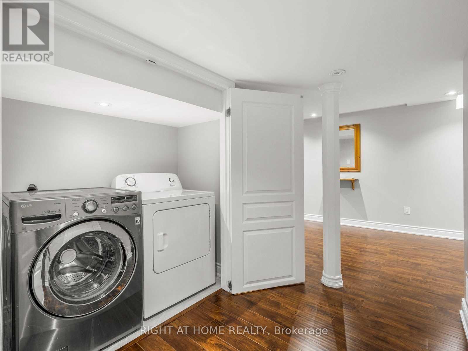 5555 Bridgeport Gate, Mississauga, Ontario  L5M 6N1 - Photo 30 - W12458909