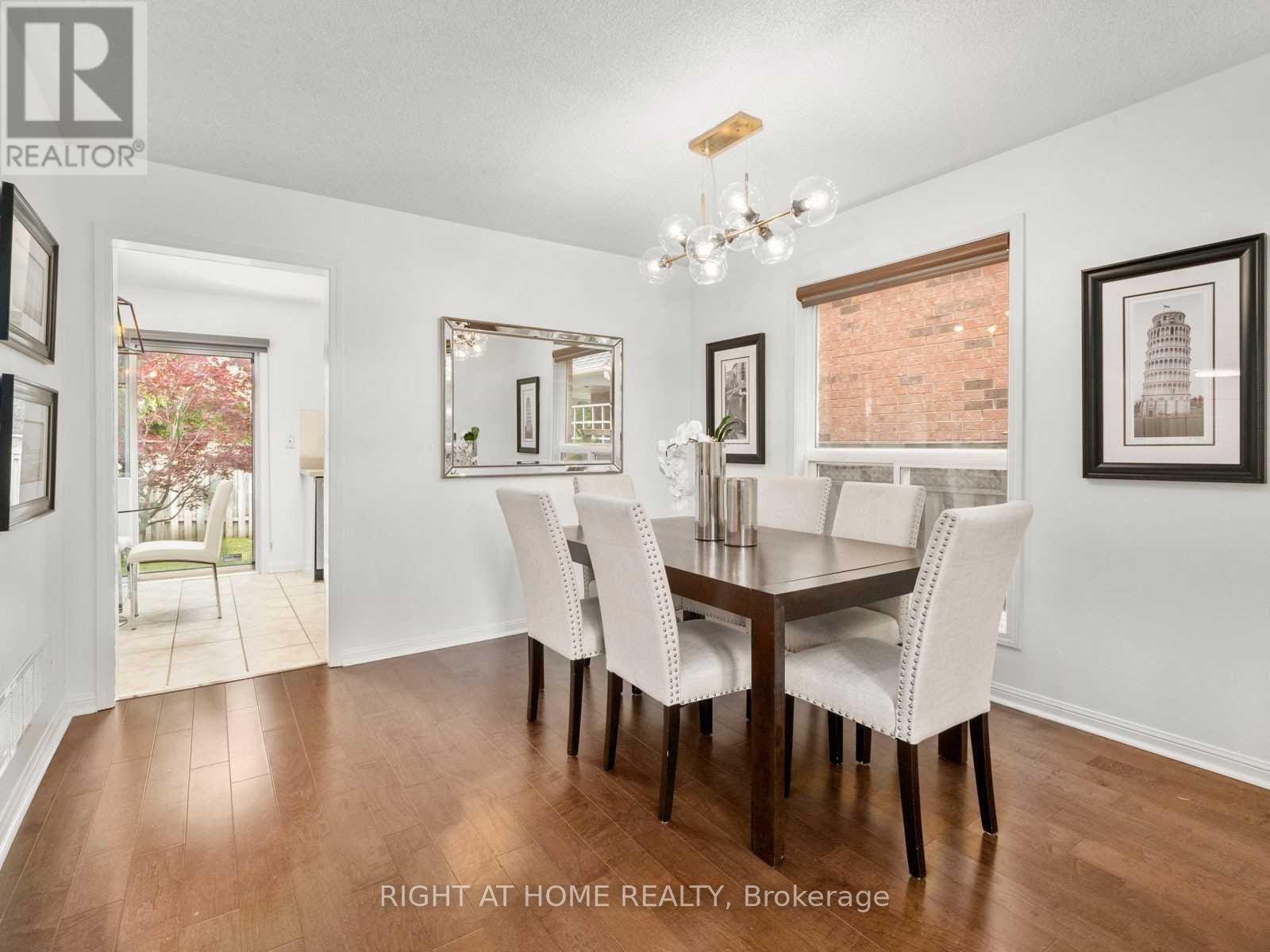5555 Bridgeport Gate, Mississauga, Ontario  L5M 6N1 - Photo 6 - W12458909