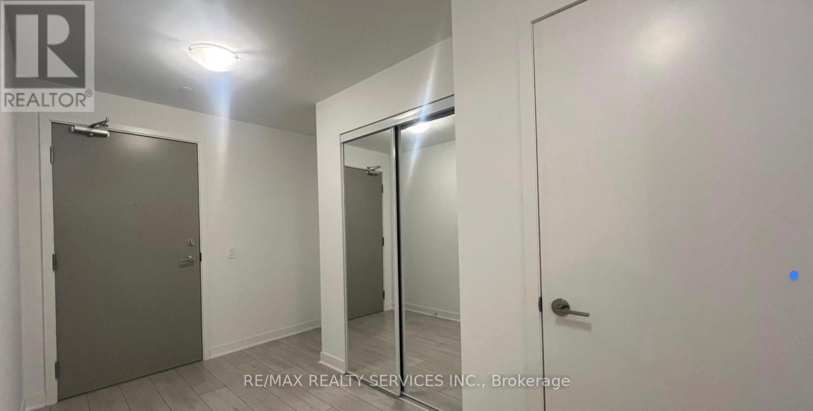 604 - 260 Malta Avenue, Brampton, Ontario  L6Y 0B5 - Photo 3 - W12458918